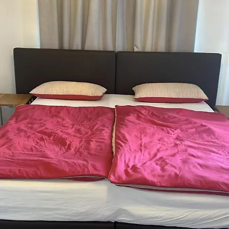 Modern 2-room For Up To 4 People * Bonn