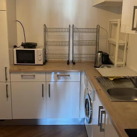 Modern 2-room For Up To 4 People Apartamento Bonn