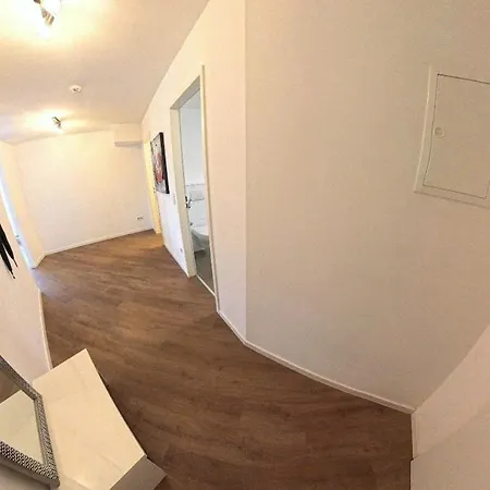 Modern 2-room For Up To 4 People Apartamento
